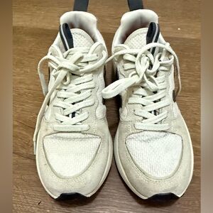 Veja Venturi II Hexamesh Women's Cream Suede Sneaker Size 9Lace-Up